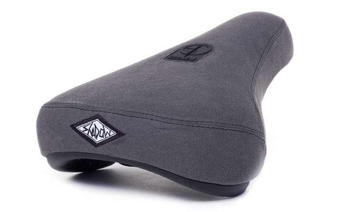 Lahsaan Kobza Shadow Penumbra Seat